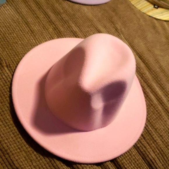 Hat - Picture 1 of 3